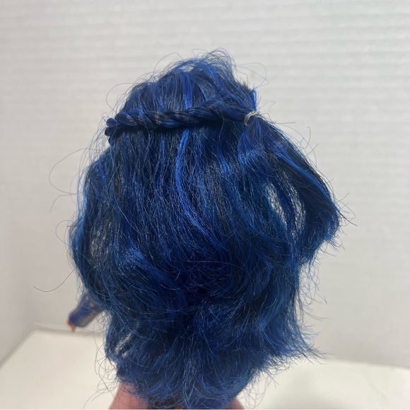 DISNEY DESCENDANTS 2 Evie Barbie doll isle of the lost rare - Picture 5 of 6